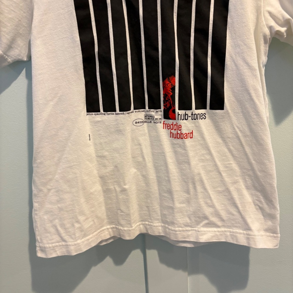 UNIQLO UT x Blue Note Records Freddie Hubbard Hub Tones Graphic T Shirt White XS - Picture 4 of 13